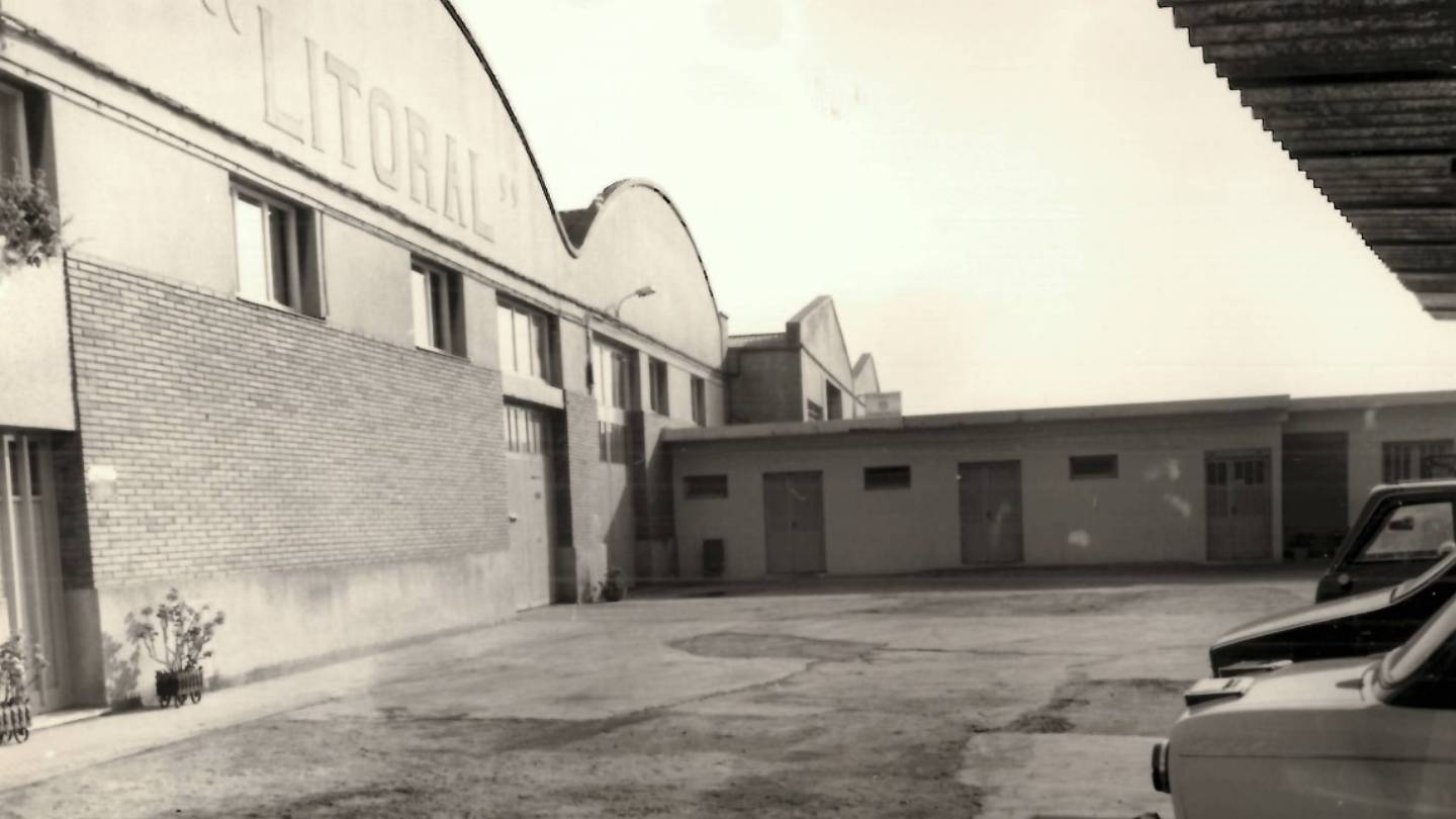 Exterior fábrica Litoral años 70