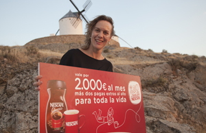 Imagen de la ganadora del suelo vitalicio de Nescafé