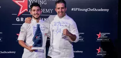 El representante ibérico, Nelson Freitas, ganador del S.Pellegrino Young Chef Academy Award 2023 