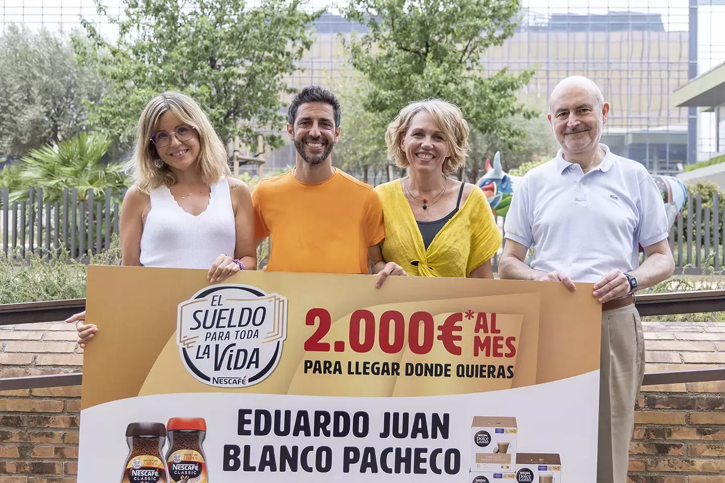 Eduardo Juan Blanco junto a su esposa