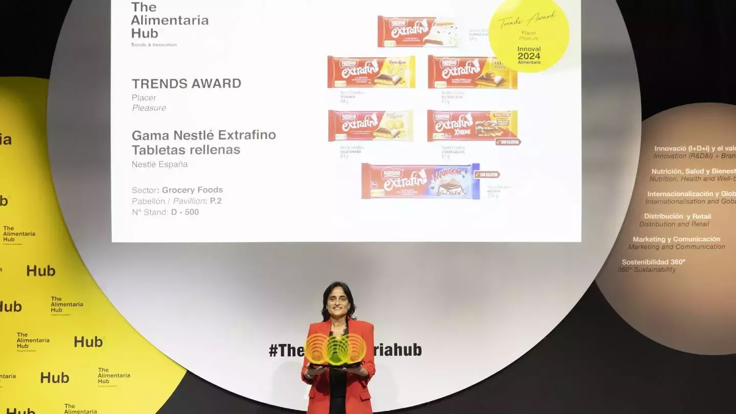 La gama de tabletas de chocolate rellenas de NESTLÉ EXTRAFINO, galardonada con tres premios Innoval 