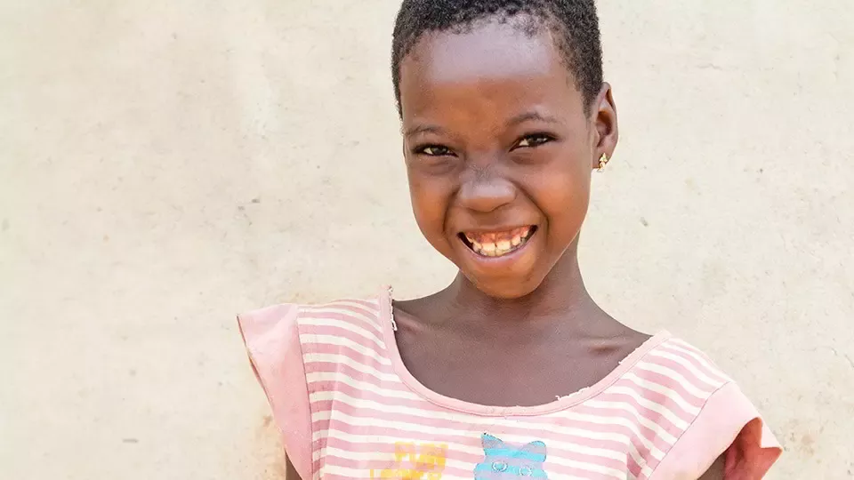 Niña sonriendo